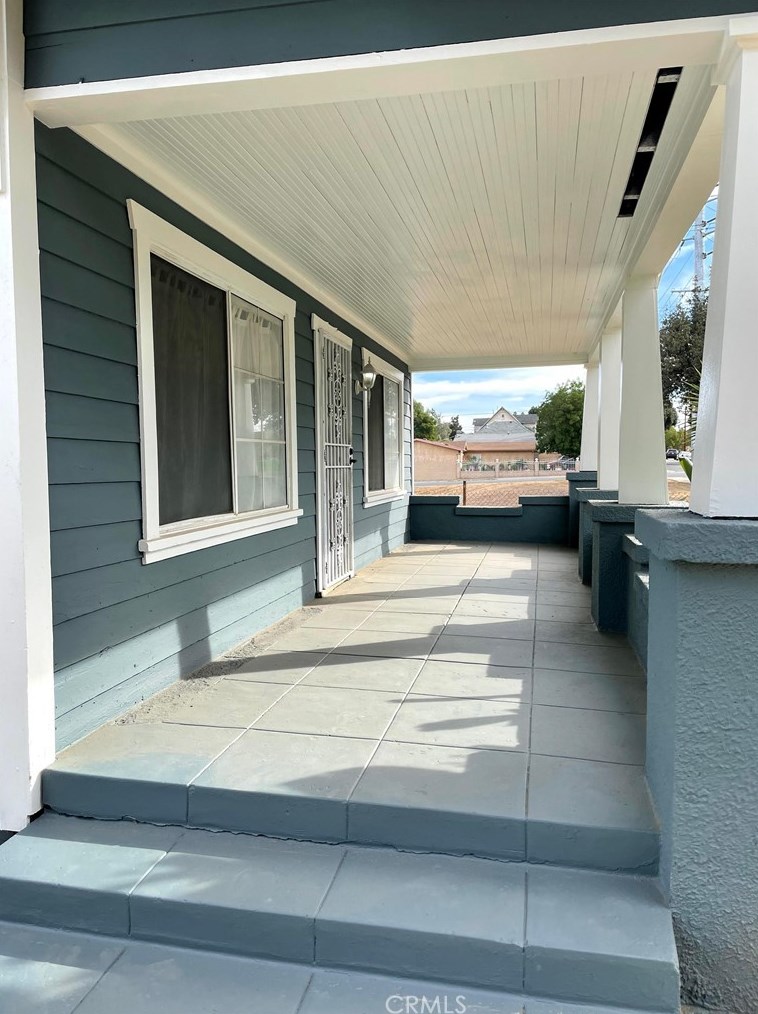 2759 11th St, Riverside, CA 92507