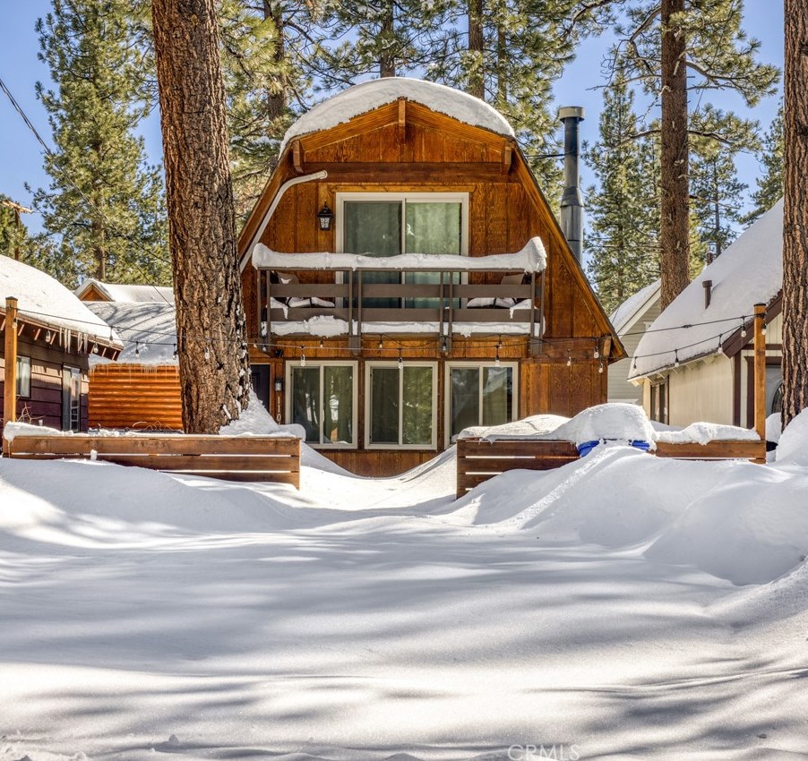 1104 Robinhood Blvd, Big Bear City, CA 92314