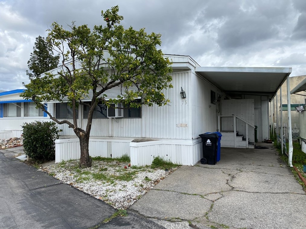 21001 Plummer St #75, Chatsworth, CA 91311