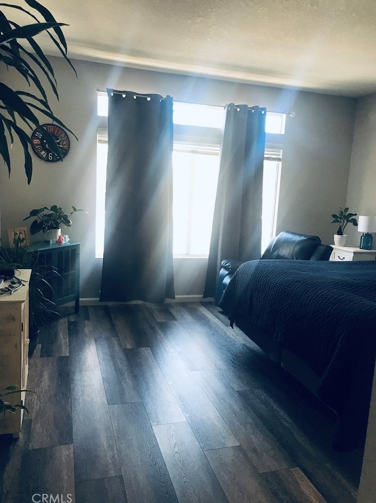 11660 Oak St, Apple Valley CA  92308-4951 exterior