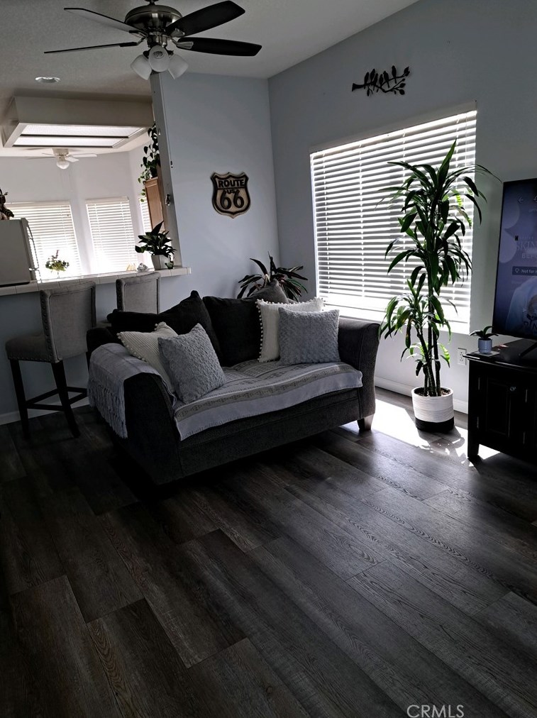 11660 Oak St, Apple Valley CA  92308-4951 exterior