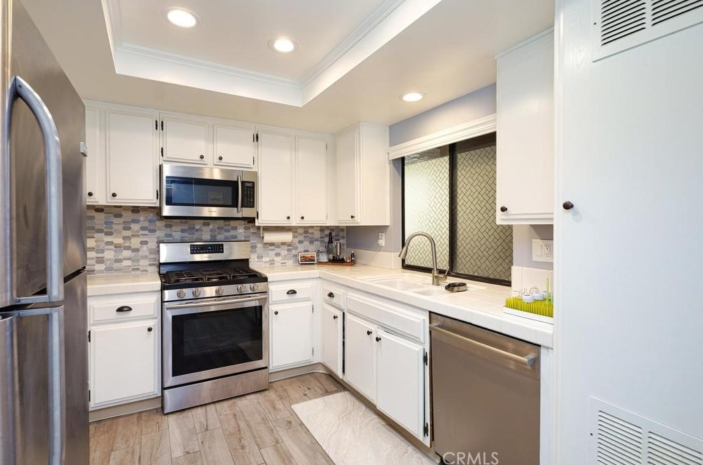 2500 E Willow St #101, Long Beach, CA 90755