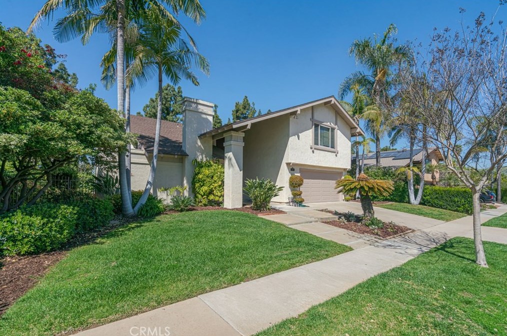 5121 Manor View Dr, Yorba Linda, CA 92886-4445
