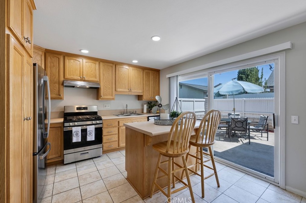 6842 Blue Ridge Ct, Yorba Linda, CA 92886-6703