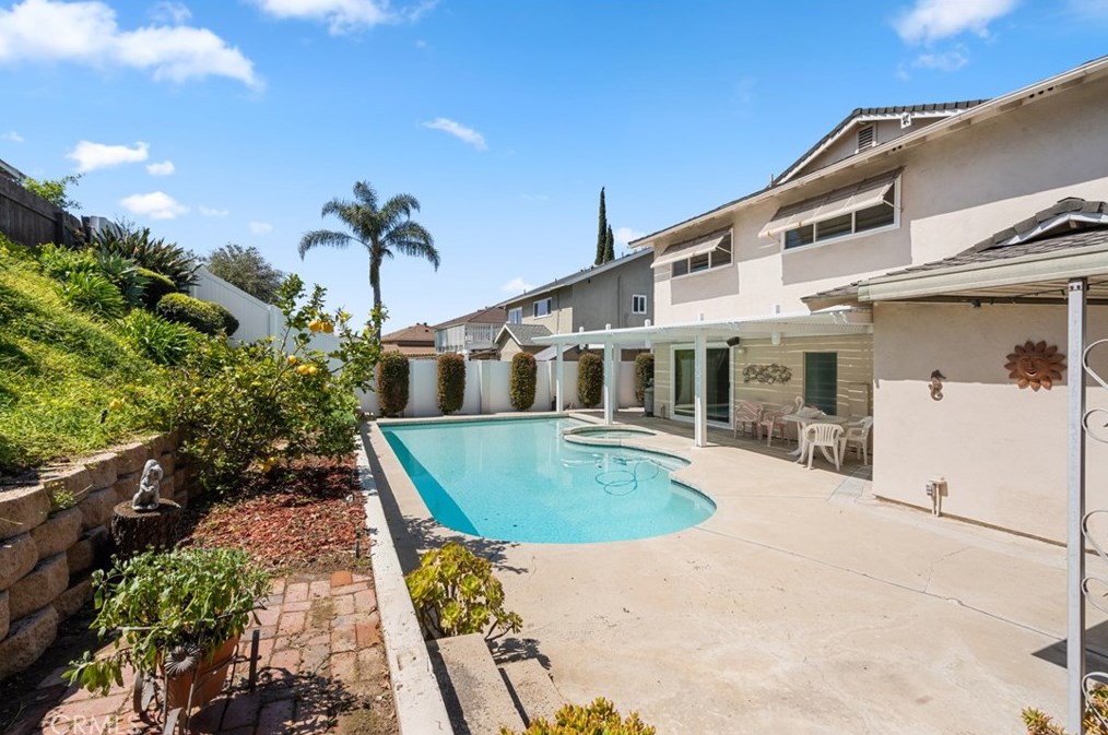 4332 E Elkstone Ave, Anaheim, CA 92807