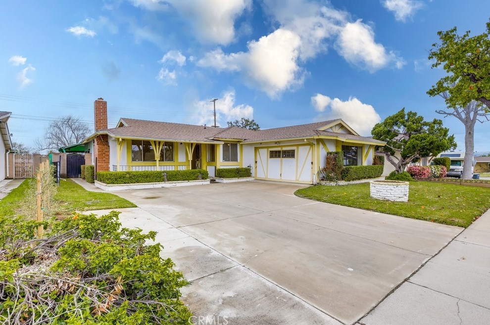 13309 Biola Ave, La Mirada, CA 90638-2902