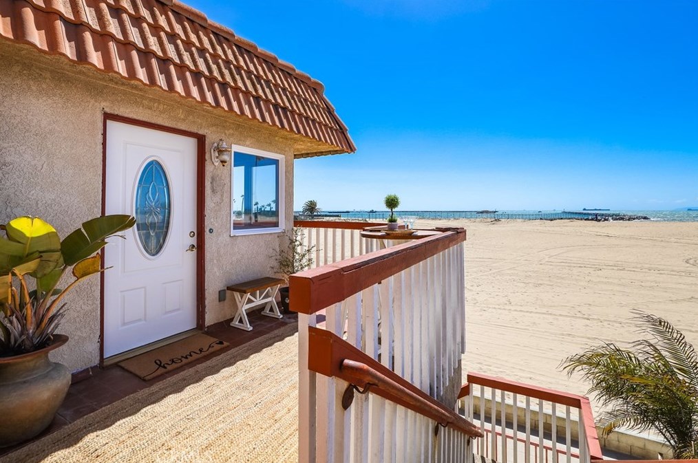 1531 Seal Way, Seal Beach, CA 90740