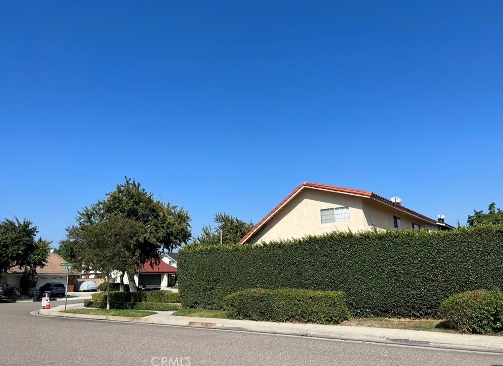 17316 Morningrain Ave, Artesia, CA 90703-8325