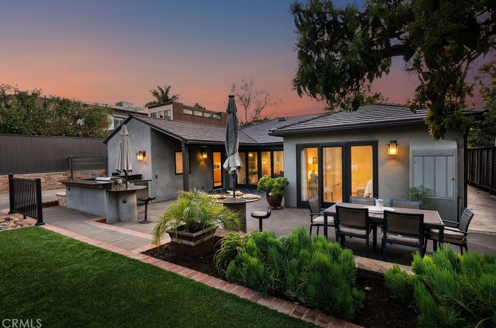 622 Santiago Ave, Long Beach, CA 90814