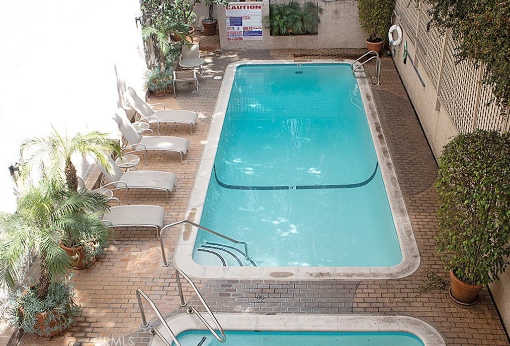 1520 Beverly Glen Blvd, Los Angeles CA  90077-3130 exterior