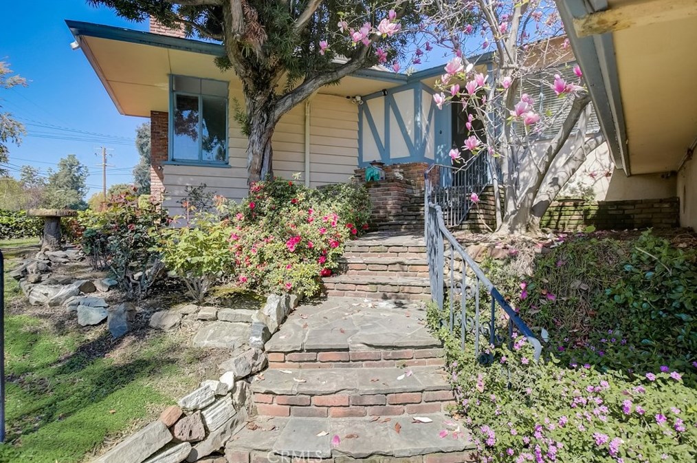 441 W 24th St, Upland, CA 91784