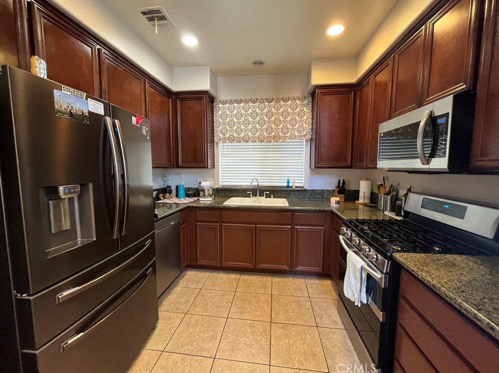 715 Montana St, Monrovia, CA 91016-3822