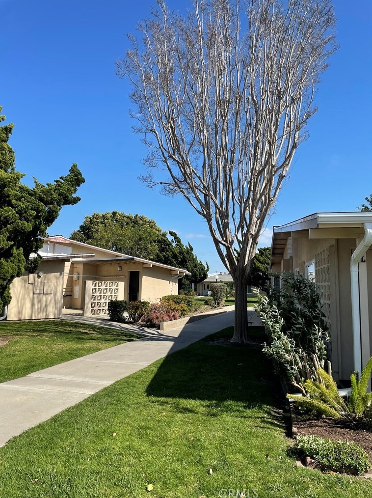 13580 Medinac Ln M5-101l, Seal Beach, CA 90740