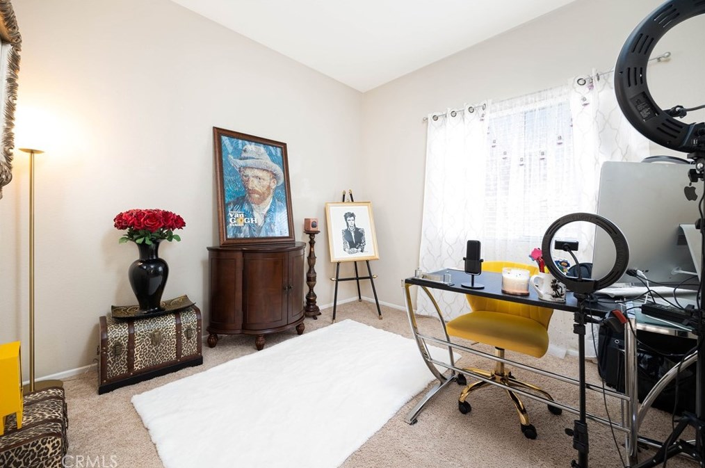 39689 Chambray Dr, Murrieta CA  92563-4075 exterior