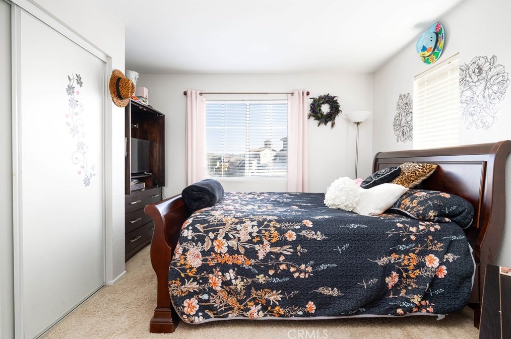 39689 Chambray Dr, Murrieta CA  92563-4075 exterior