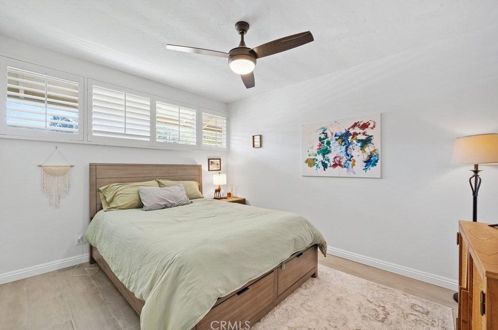 1102 Hendrix Ave, Thousand Oaks CA  91360-3647 exterior