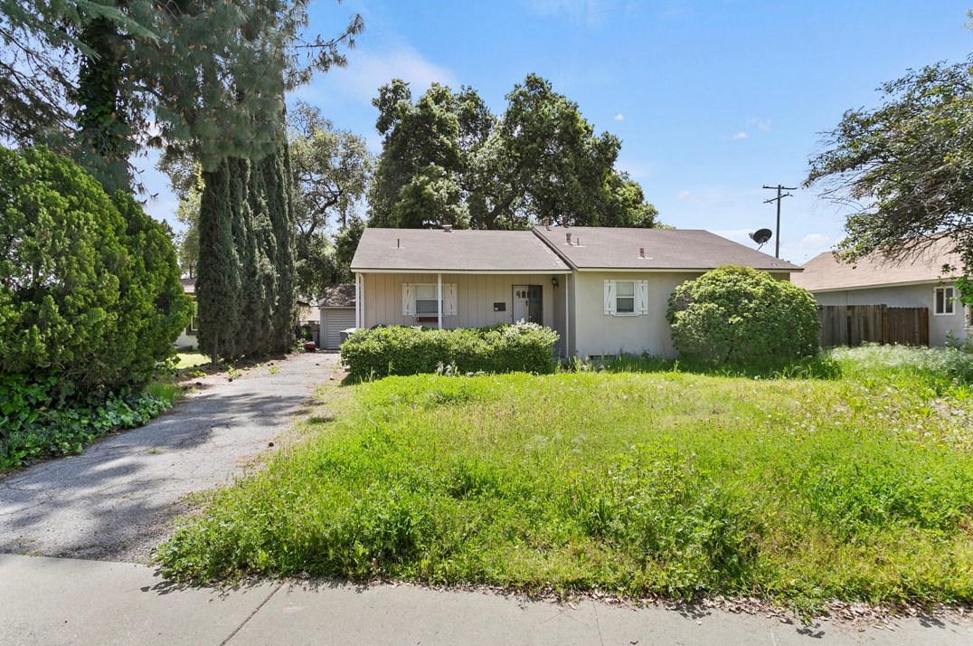 114 Oak Park Dr, Claremont, CA 91711-5305