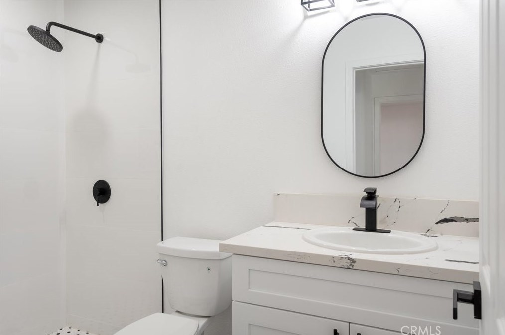 51655 Avenida Diaz, La Quinta CA  92253-3122 exterior