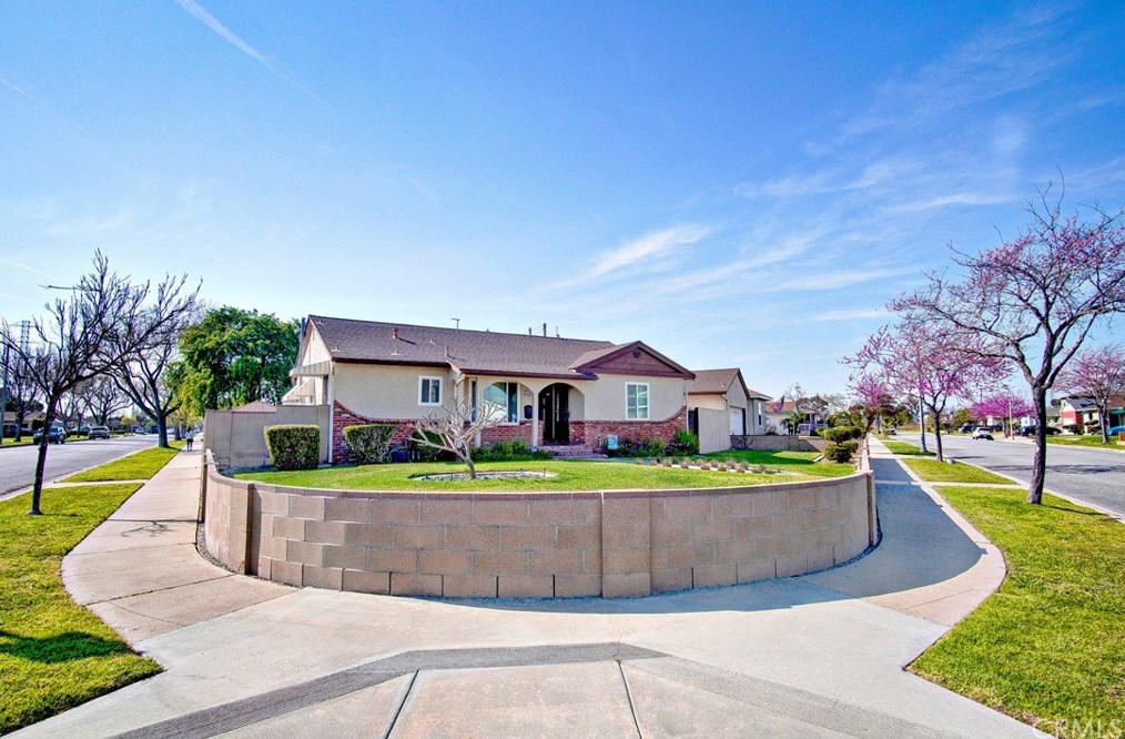 5207 Stevely Ave, Lakewood, CA 90713