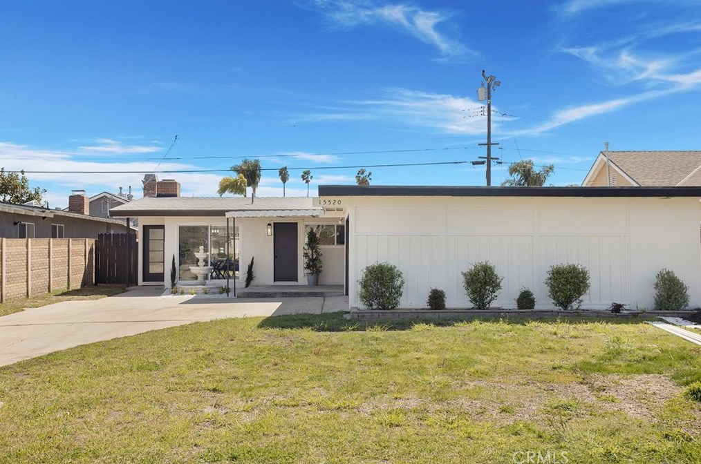 15520 Ashgrove Dr, La Mirada, CA 90638-4854