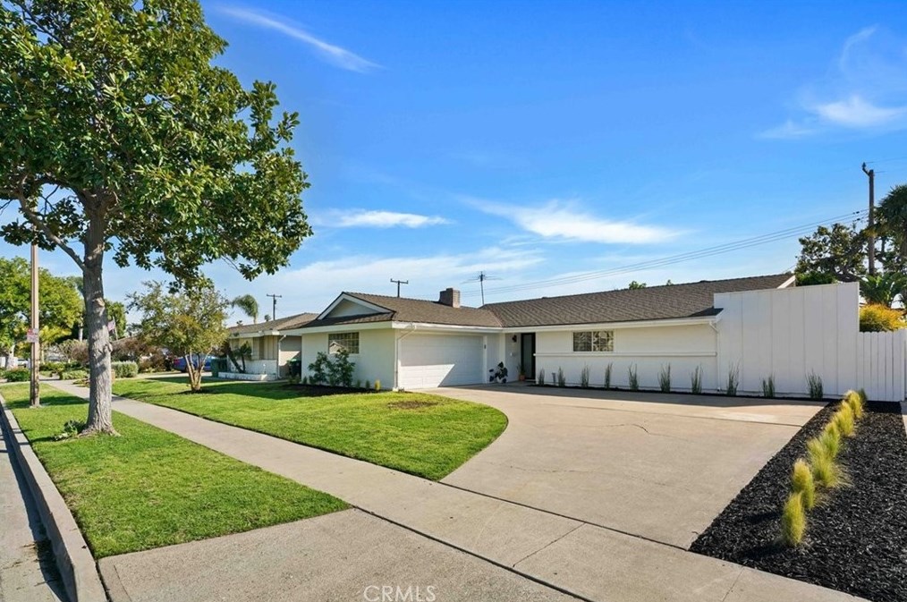 1302 Andrews St, Tustin, CA 92780