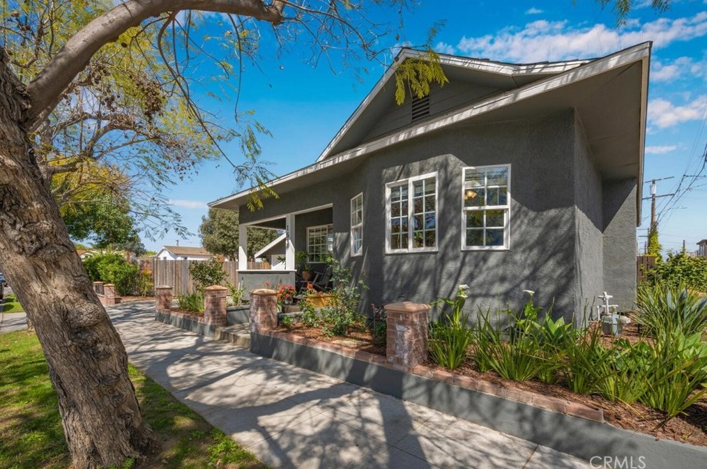 153 E Hill St, Long Beach, CA 90806