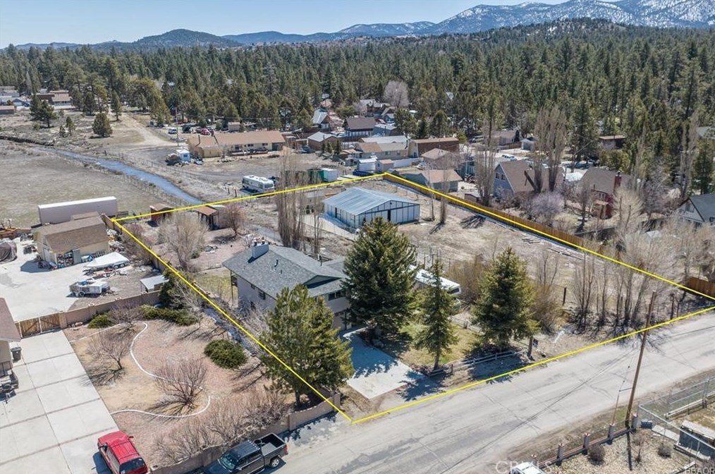 904 Mt Doble Dr, Big Bear City, CA 92314