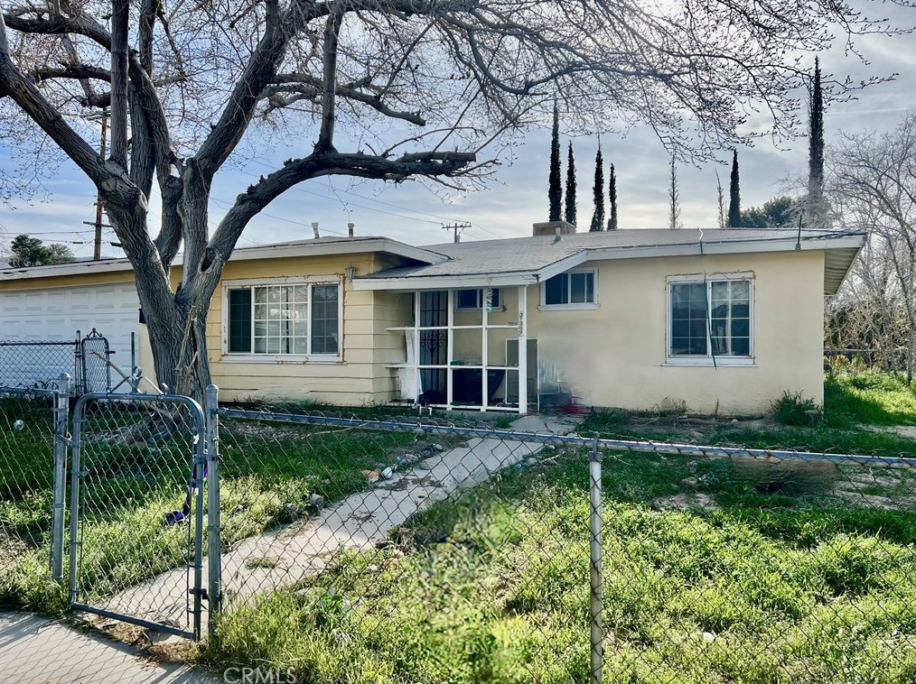 37369 5th St, Palmdale, CA 93550