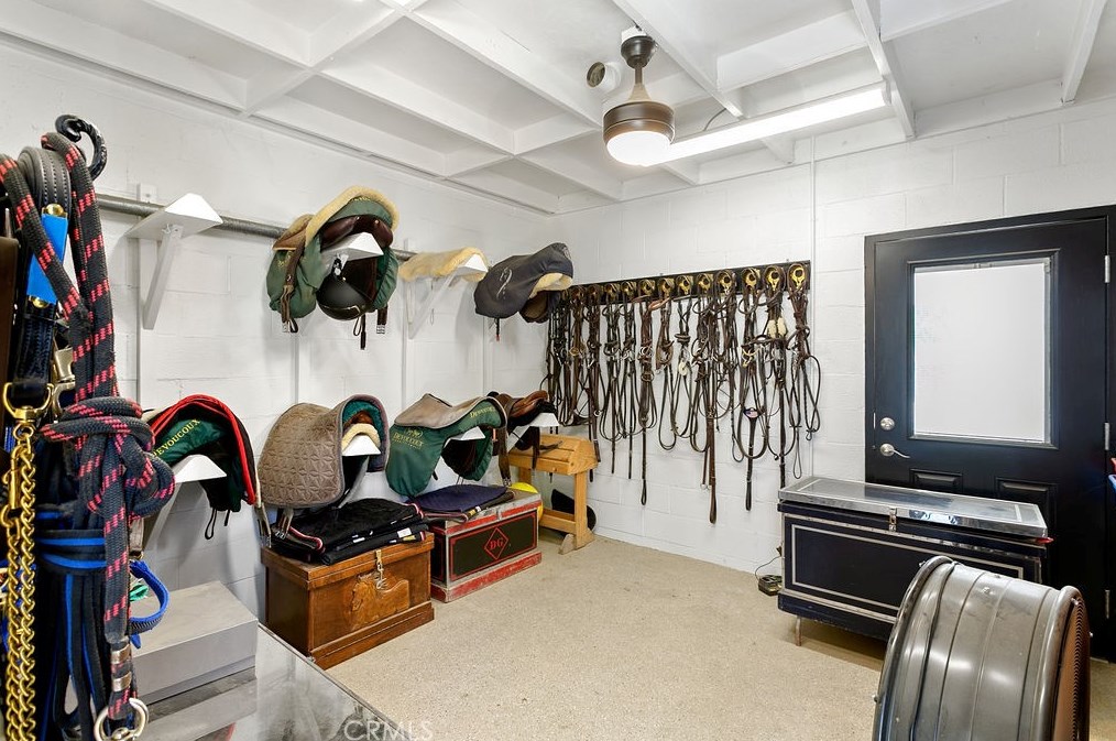 39315 Calle De Suenos, Murrieta CA  92562-7309 exterior