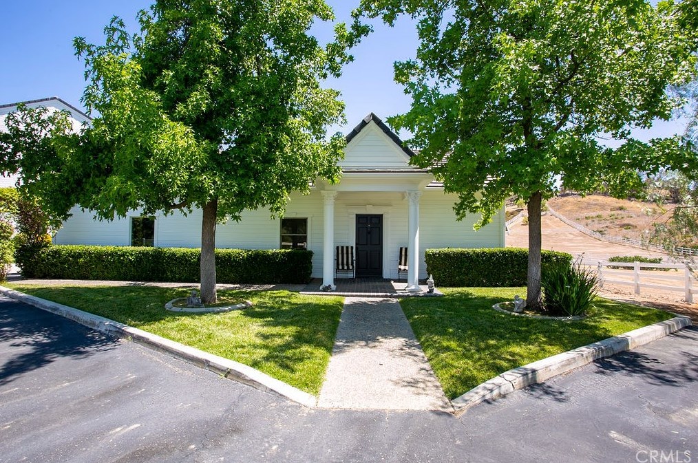 39315 Calle De Suenos, Murrieta CA  92562-7309 exterior