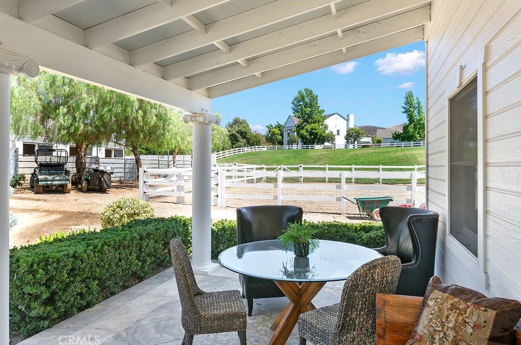 39315 Calle De Suenos, Murrieta CA  92562-7309 exterior