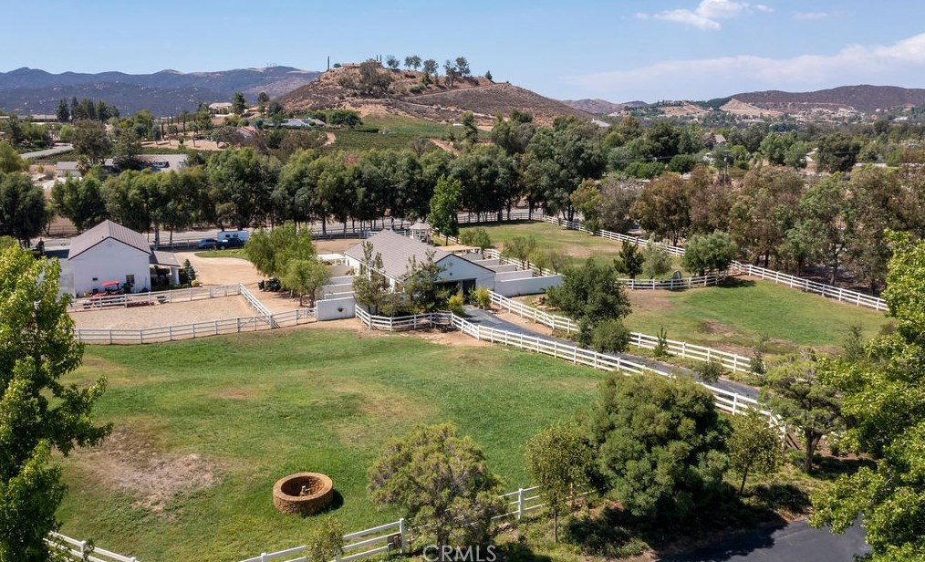 39315 Calle De Suenos, Murrieta CA  92562-7309 exterior