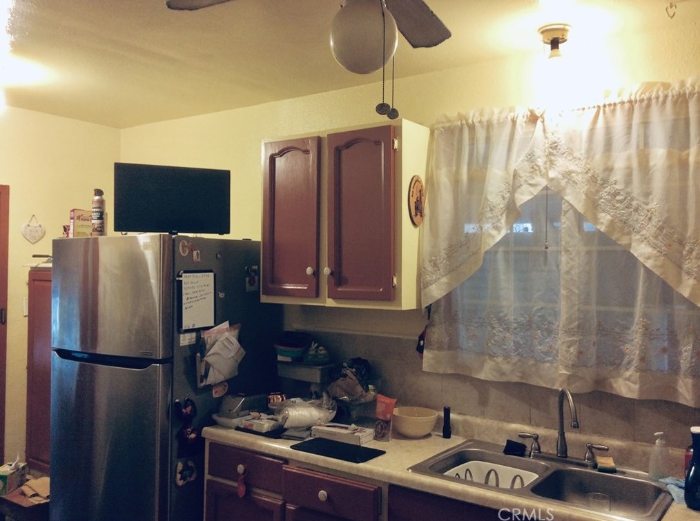 6415 Hereford Dr, Los Angeles CA  90022-5425 exterior