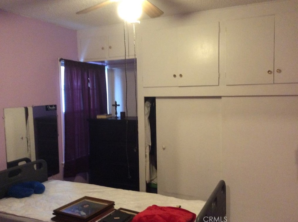 6415 Hereford Dr, Los Angeles CA  90022-5425 exterior