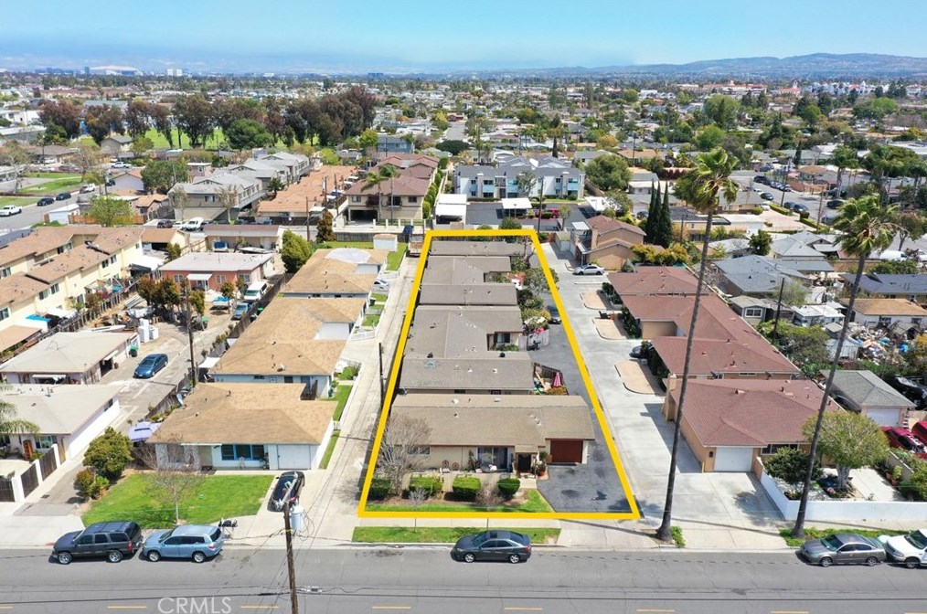 2016 Wallace Ave, Costa Mesa, CA 92627