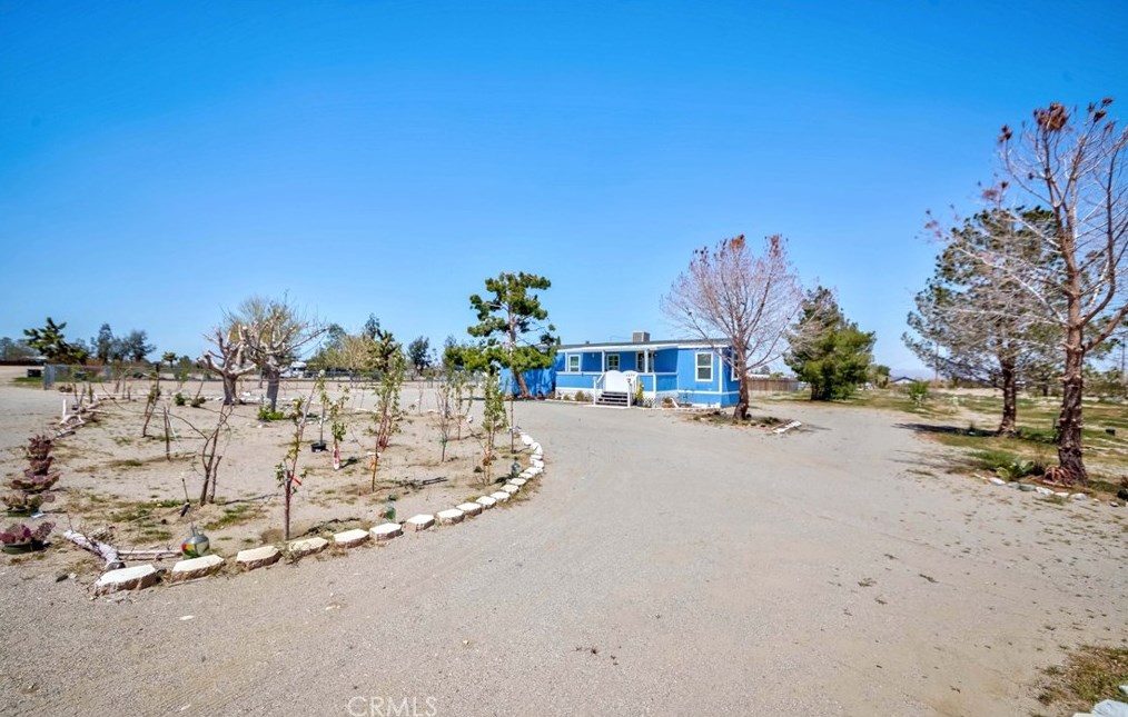 4874 Moyle Rd, Phelan, CA 92371