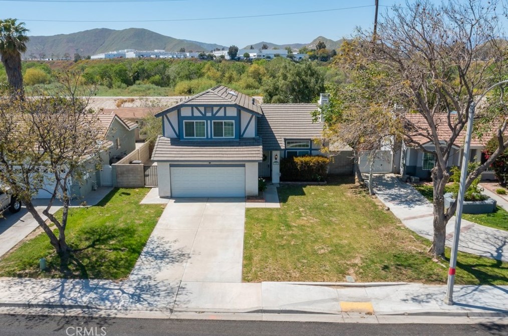 1241 Salmon River Rd, Riverside, CA 92501