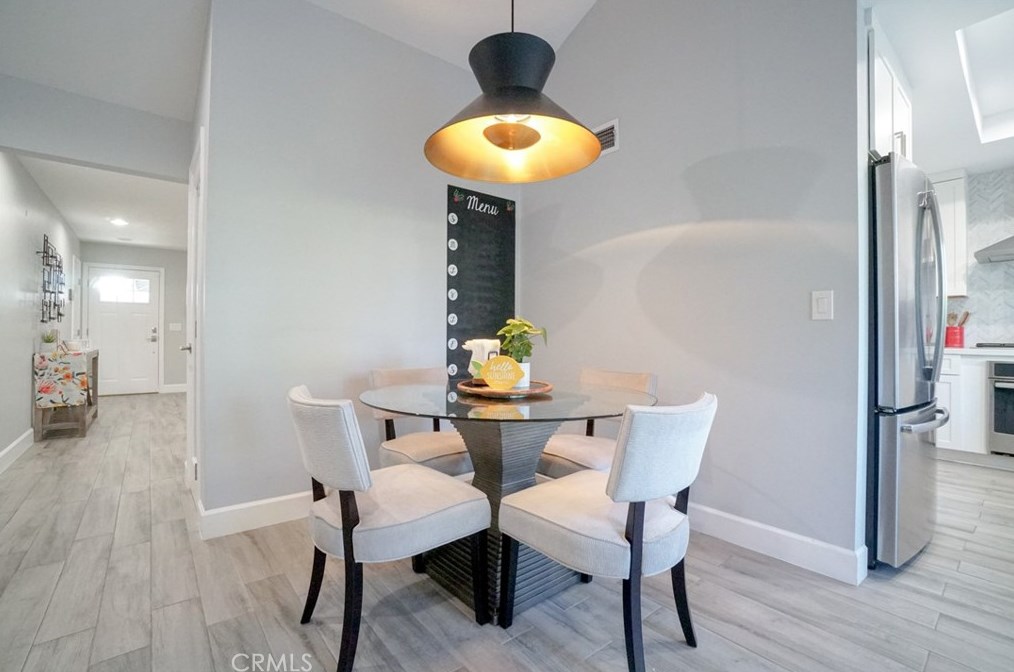 16372 Magellan Ln, Huntington Beach CA  92647-3527 exterior