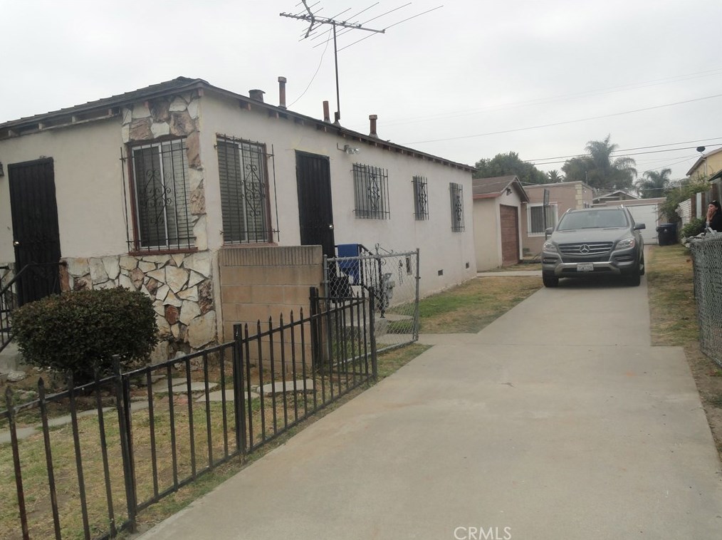 244 W 118th Pl, Los Angeles, CA 90061