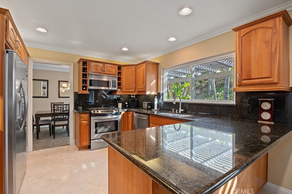 424 Greenbriar Ln, Brea, CA 92821