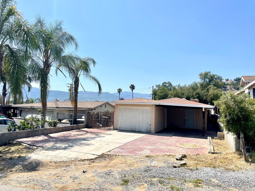 221 Matich St, Lake Elsinore, CA 92530