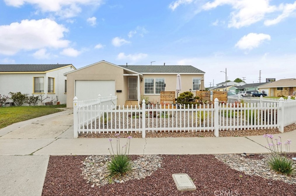 15201 Purche Ave, Gardena, CA 90249