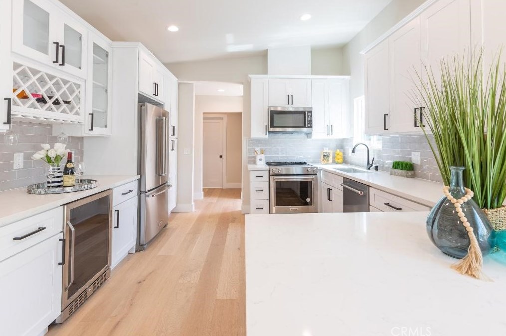 2944 Norton Ave, Los Angeles CA  90018-2850 exterior