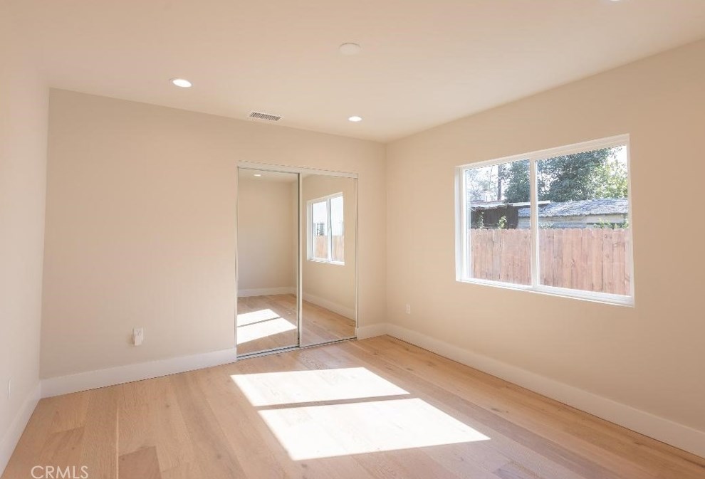 2944 Norton Ave, Los Angeles CA  90018-2850 exterior