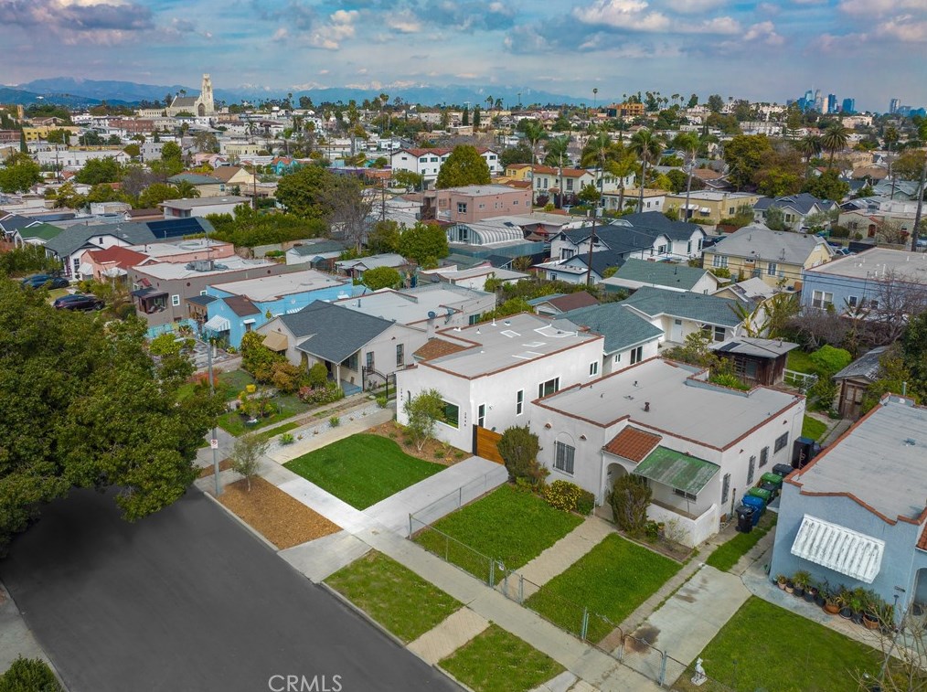 2944 Norton Ave, Los Angeles CA  90018-2850 exterior