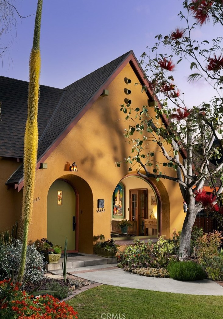 2116 N Ross St, Santa Ana, CA 92706