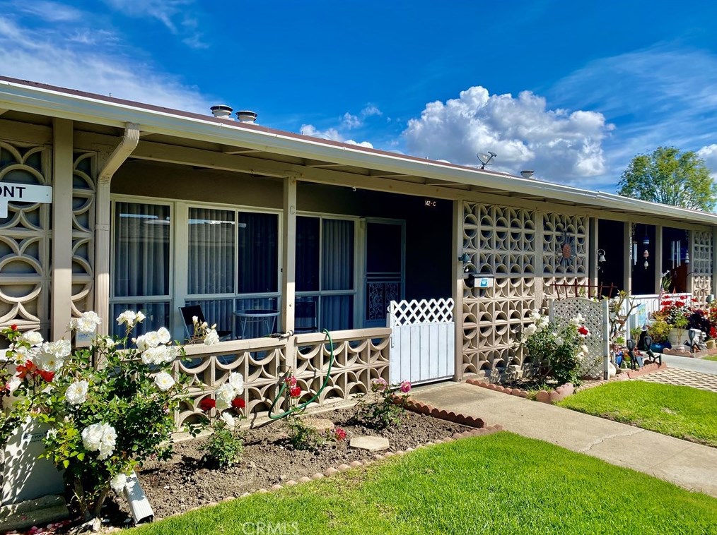 1360 Oakmont Road M6-142c, Seal Beach, CA 90740