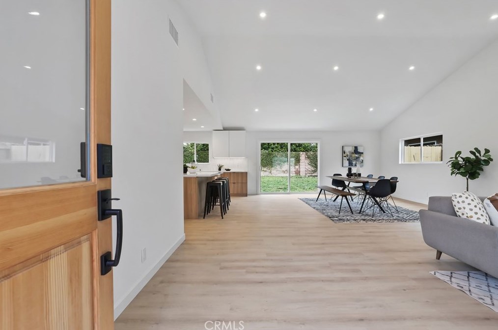 3126 Madeira Ave, Costa Mesa, CA 92626