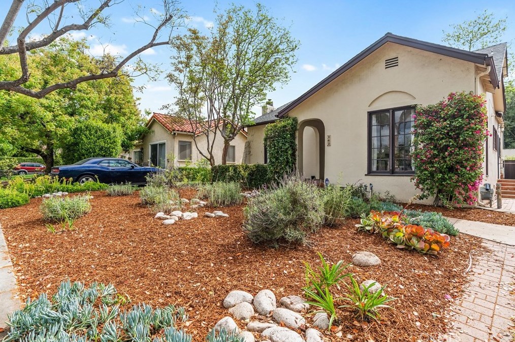 262 Berkeley Ave, Pasadena, CA 91107-4739