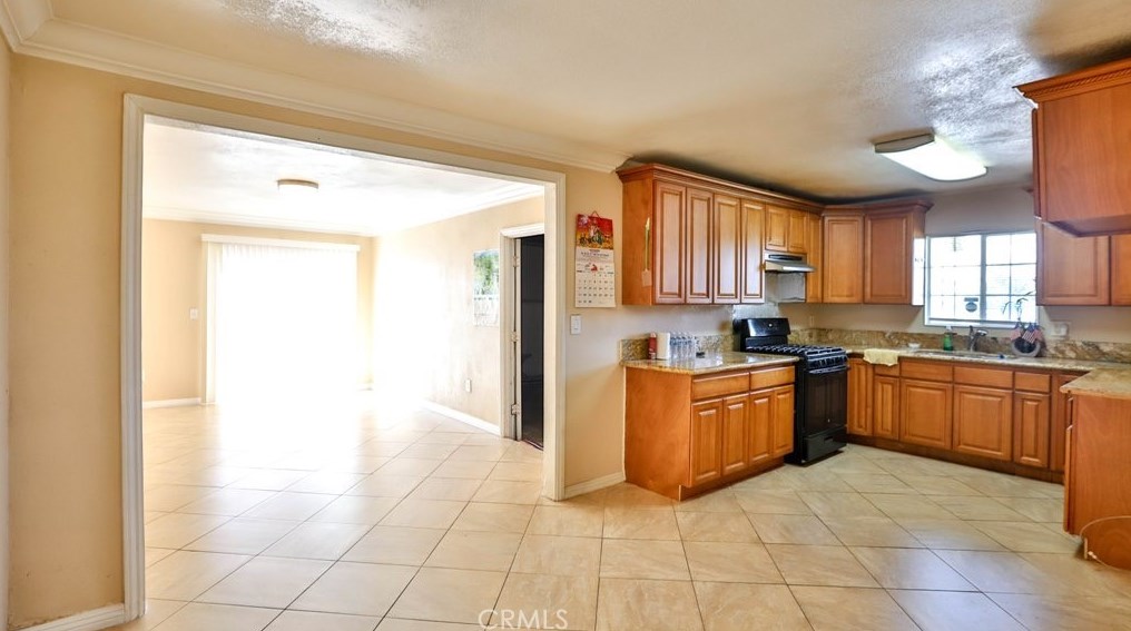 8692 Rathburn Ave, Westminster, CA 92683-6316